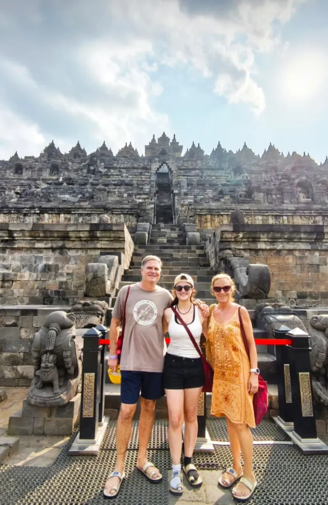 Travel to Indonesia, Viaje a Indonesia, Viaggio in Indonesia